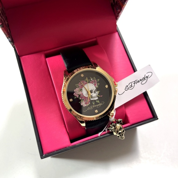 NWT Ed Hardy Rhinestone Skull Watch w/ Box Gold Tone Faux Leather Strap Charm main image 8